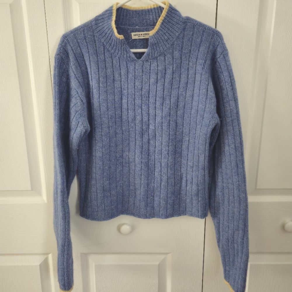 American Outfitters Lambswool Blend Ribbed Blue Sweater